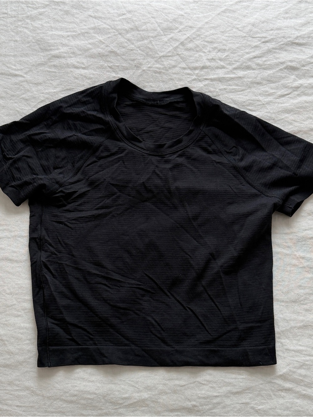 lululemon athletica cropped swiftly Short Sleeve Athletic Tee
